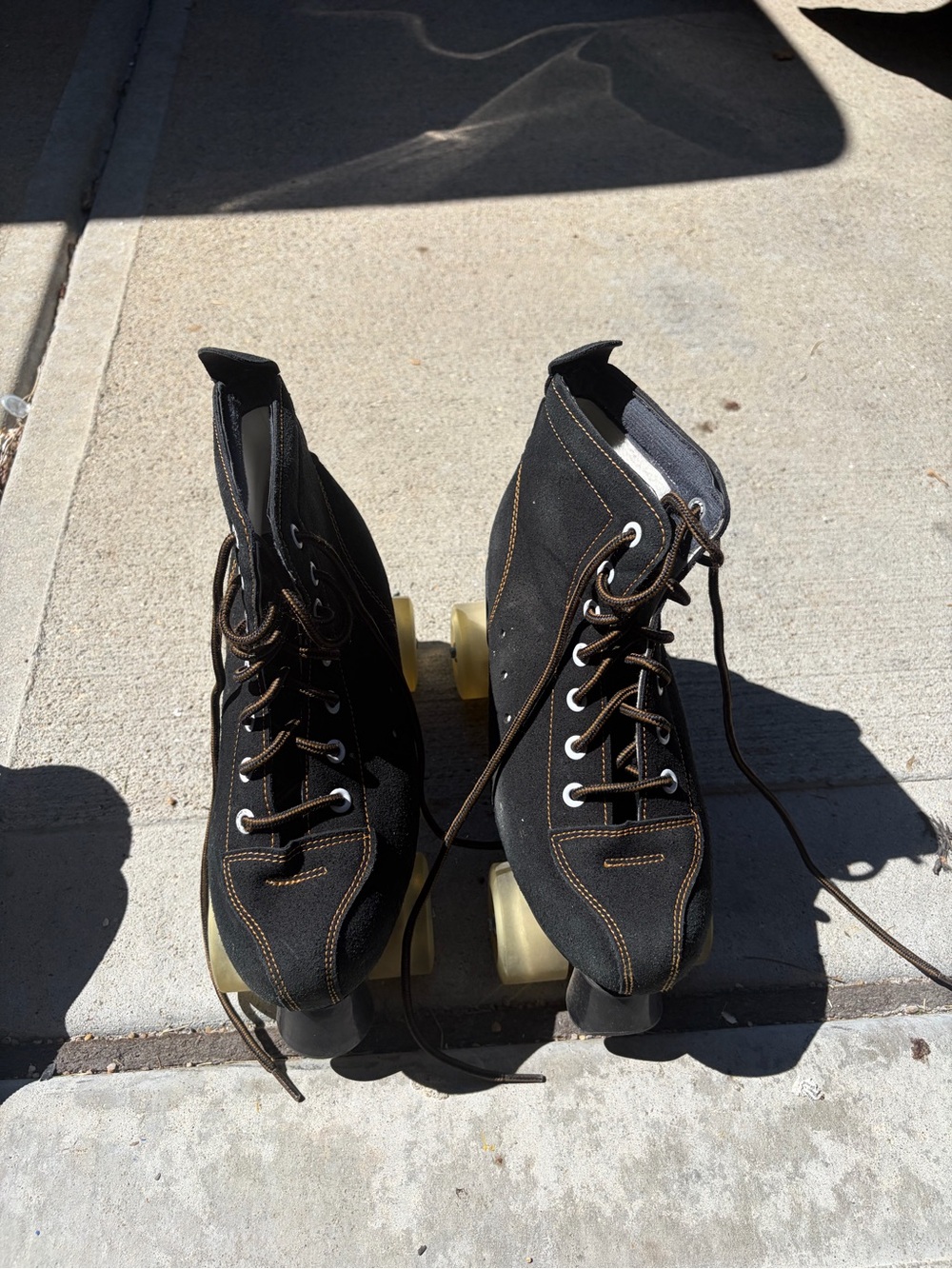 Women’s roller skates